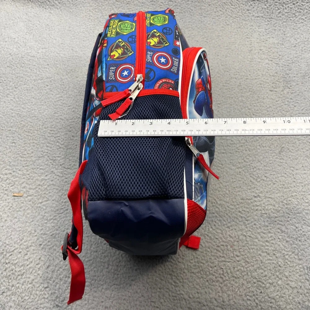 Marvel Avengers 8-40716-29943-1 Kid Backpack Fast Forward Captain America Shield